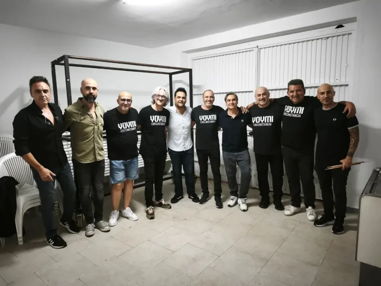 Instagram post from yoymicircunstancia.banda. This post is in position 8.