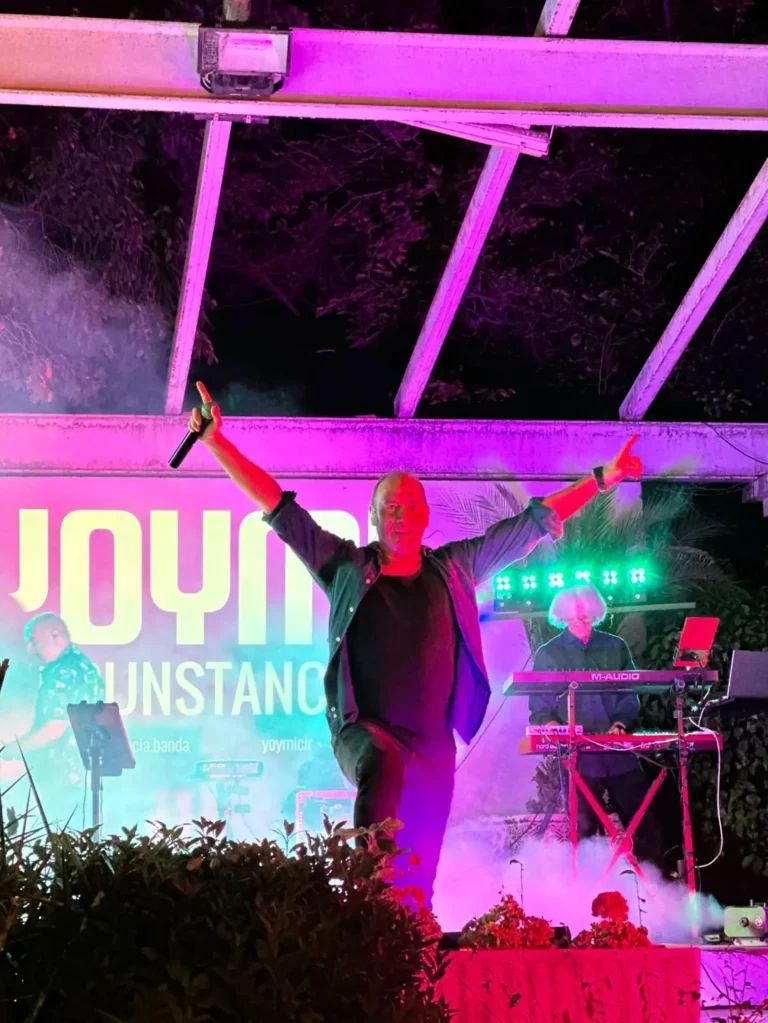 Instagram post from yoymicircunstancia.banda. This post is in position 2.