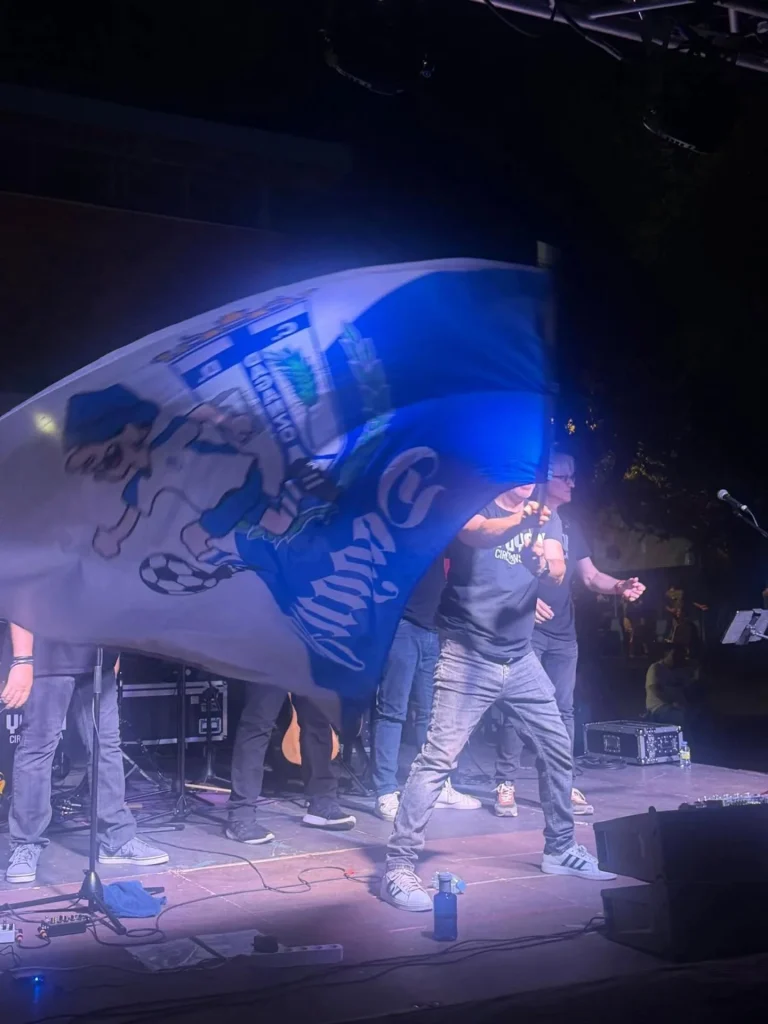 Instagram post from yoymicircunstancia.banda. This post is in position 6.